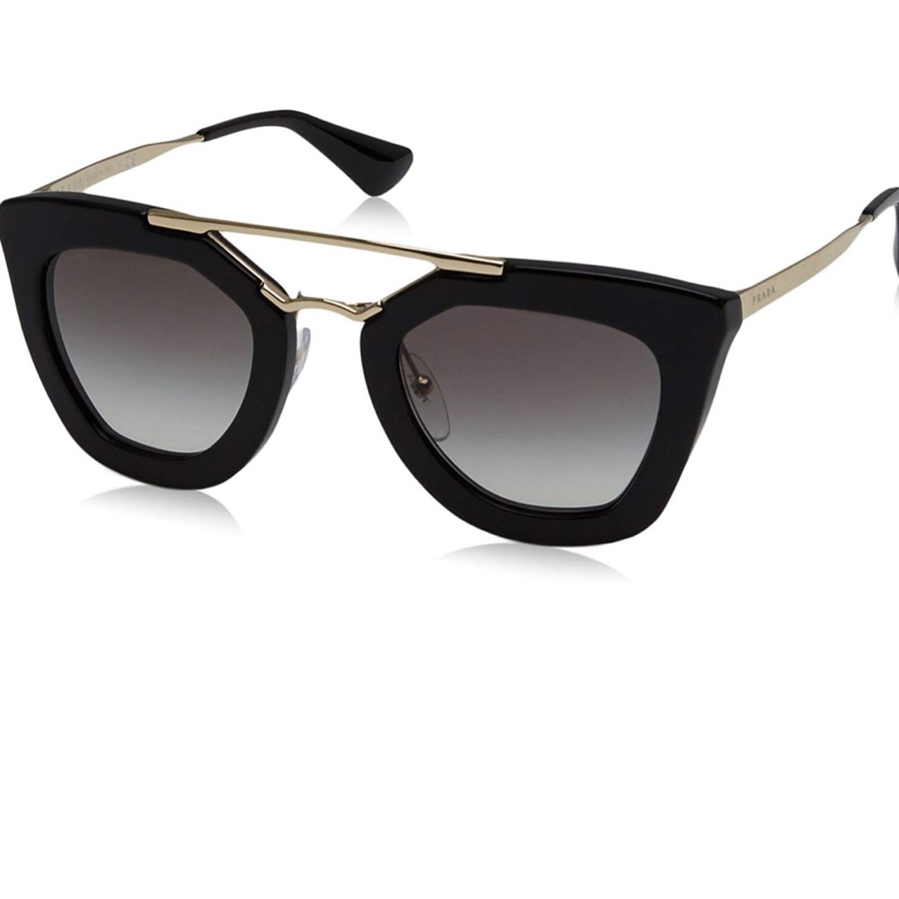Prada  146
Women's SPR09Q Cinema Sunglasses